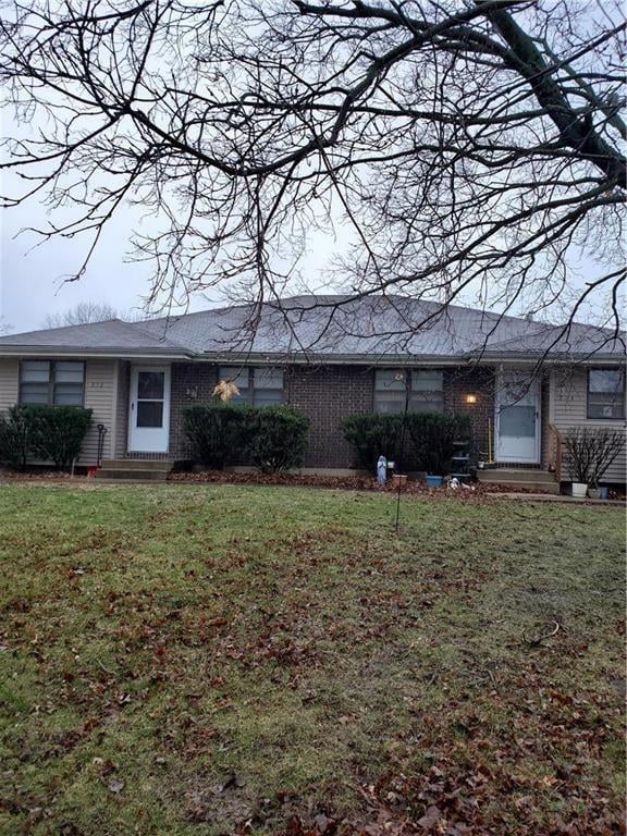 212-214 Westminister Rd, Blue Springs, MO 64014