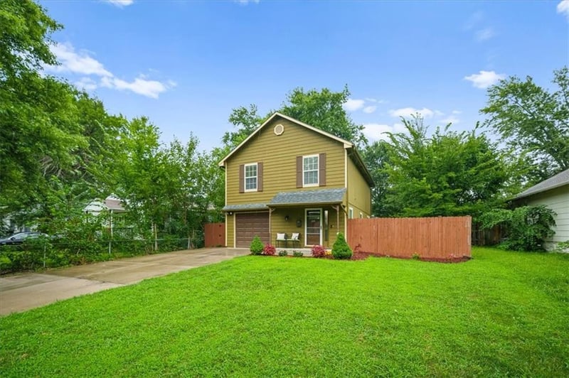 300-B Buchanan St, Olathe, KS 66061