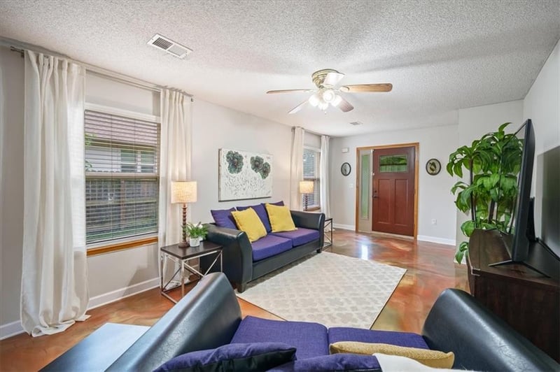 300-B N Buchanan St, Olathe, KS 66061