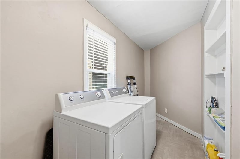 327 Maple Blvd, Kansas City, MO 64124