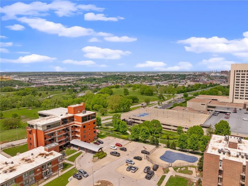 2940 Baltimore Ave #1404, Kansas City, MO 64108