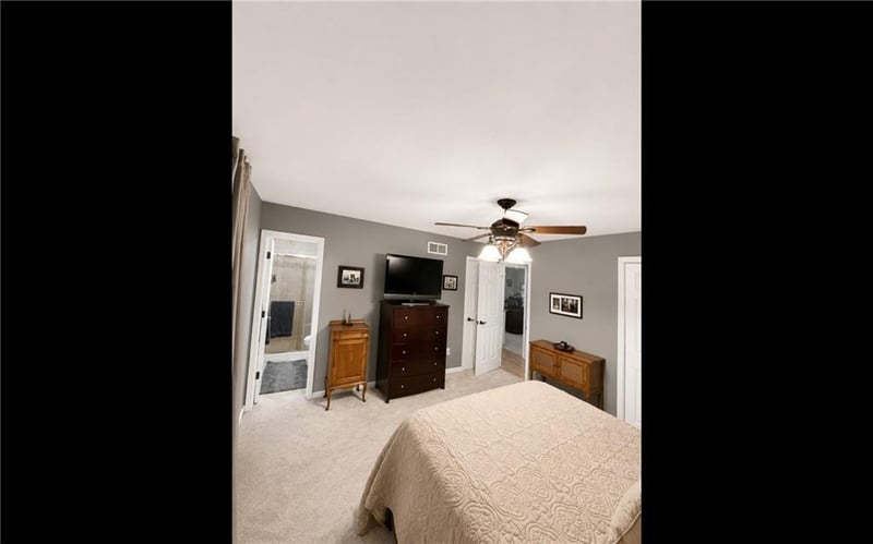 506 Monroe St, Raymore, MO 64083
