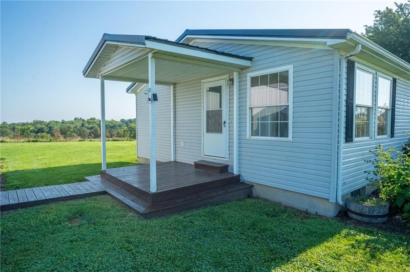 14015 147th St, Pattonsburg, MO 64670