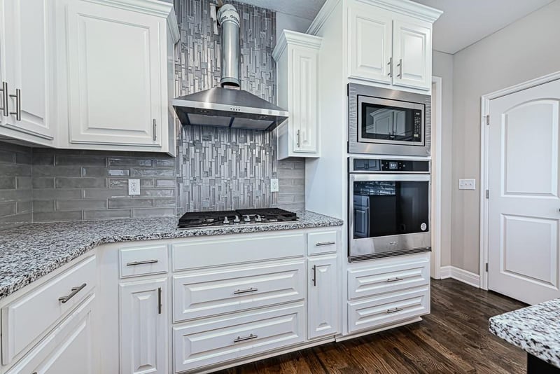 15635 Austin Ct, Basehor, KS 66007