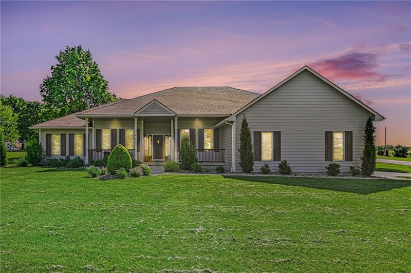 4204 Wingate Cir, Blue Springs, MO 64014