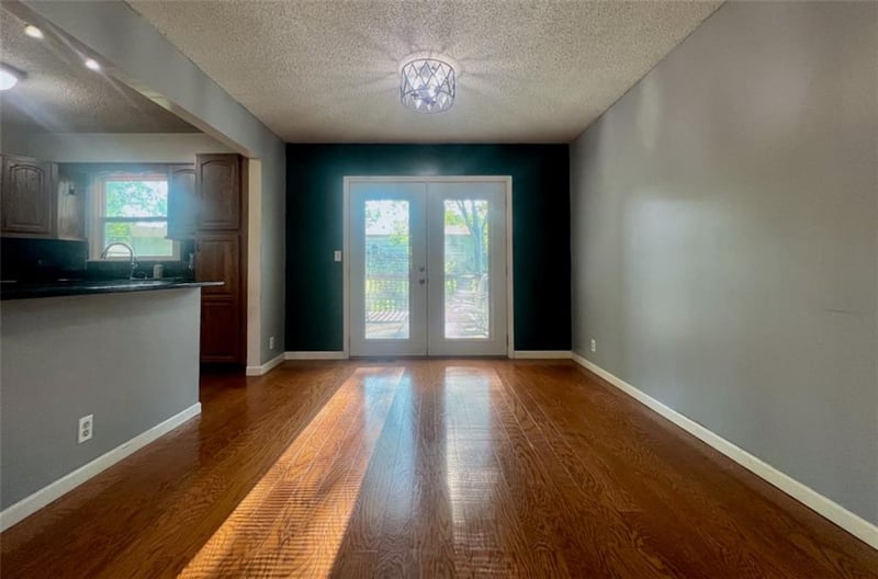 1112 Randall Rd, Lawrence, KS 66049