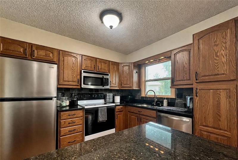 1112 Randall Rd, Lawrence, KS 66049