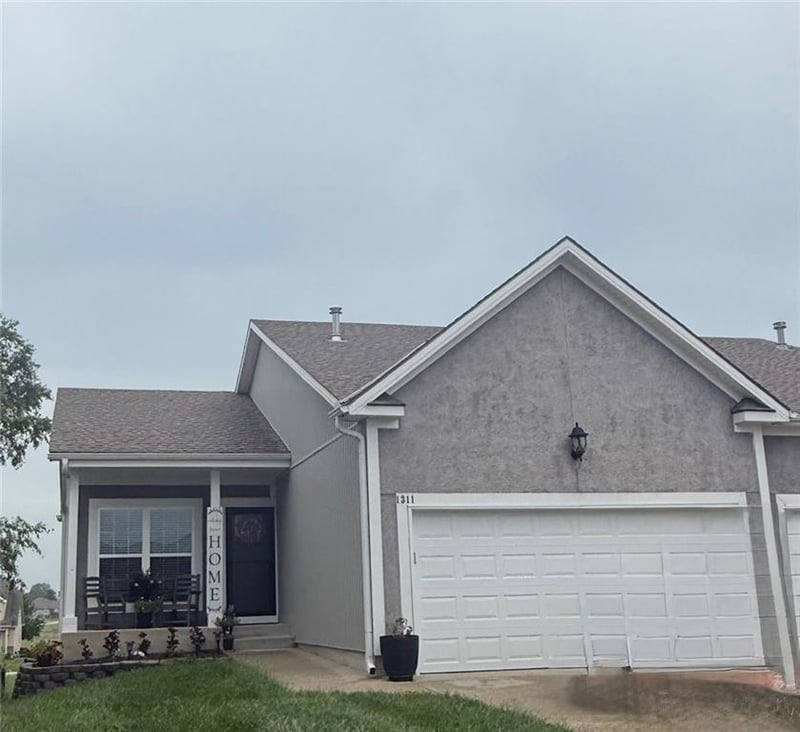 1311 158th Ct, Basehor, KS 66007
