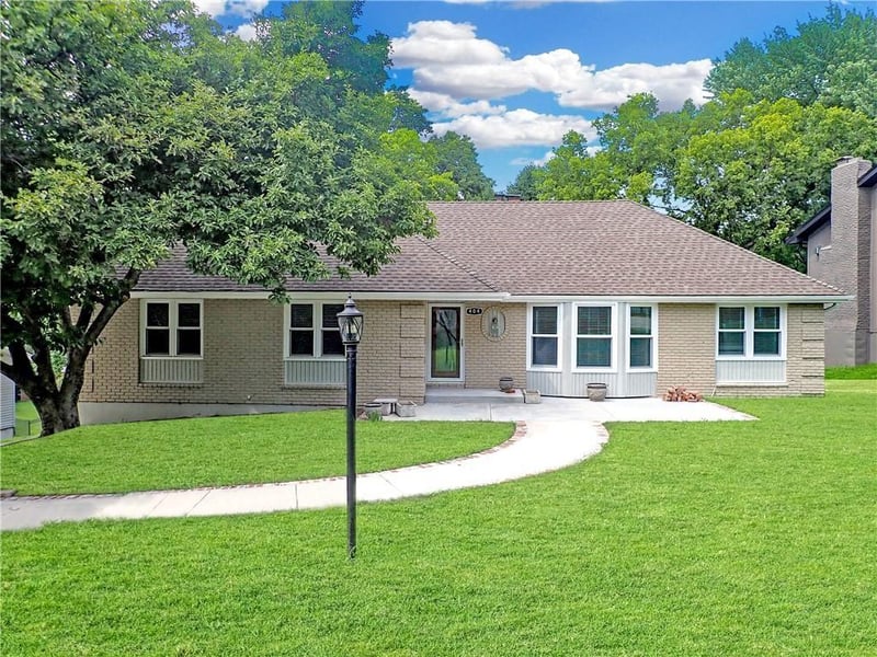 404 Briarcliff Rd, Kansas City, MO 64116