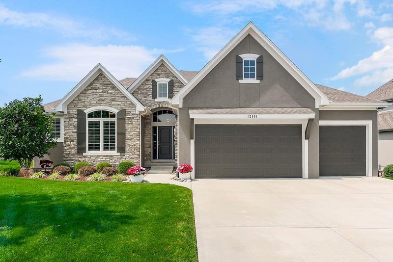 12901 172nd St, Overland Park, KS 66221