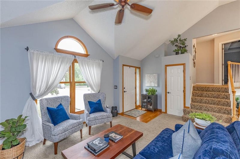 7022 Hickory St, Kansas City, MO 64118
