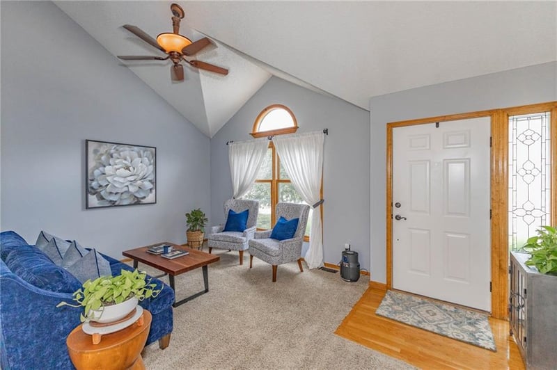 7022 Hickory St, Kansas City, MO 64118