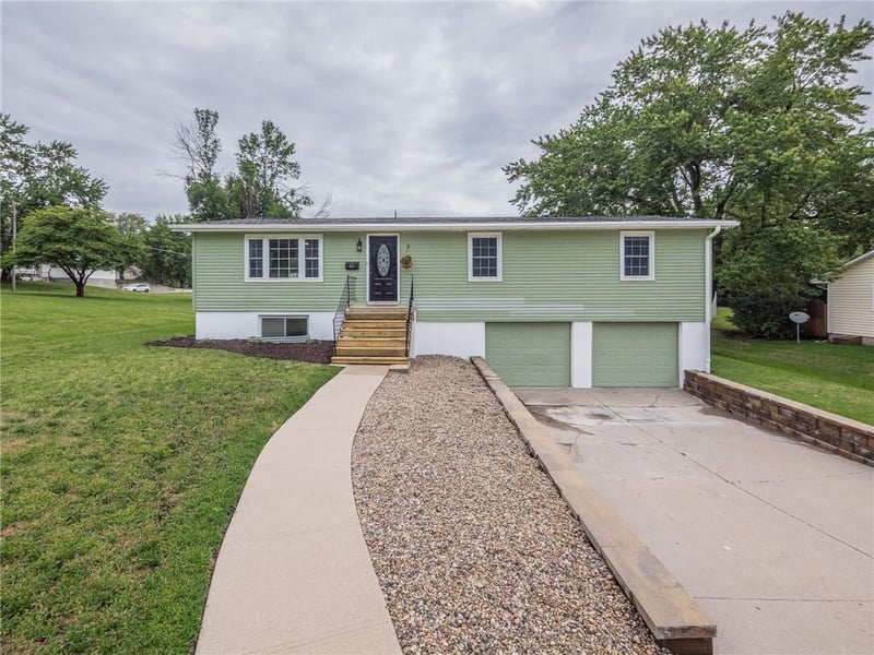 413 South Ave, Maryville, MO 64468
