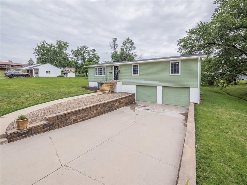 413 South Ave, Maryville, MO 64468