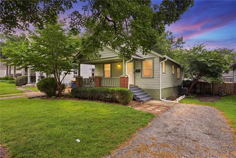 211 77th Ter, Kansas City, MO 64114