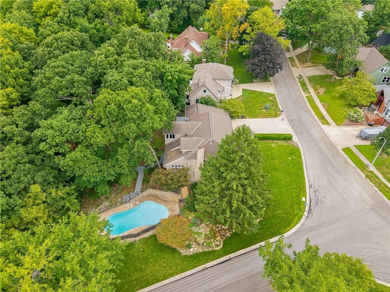 1340 Camelot Dr, Liberty, MO 64068