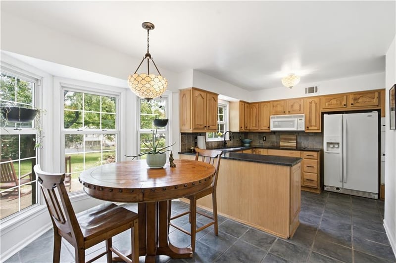 12739 Overbrook Rd, Leawood, KS 66209