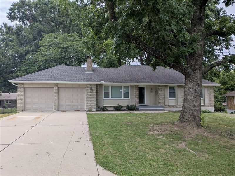 7404 Willow Ave, Raytown, MO 64133
