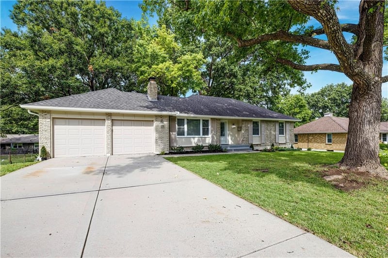 7404 Willow Ave, Raytown, MO 64133