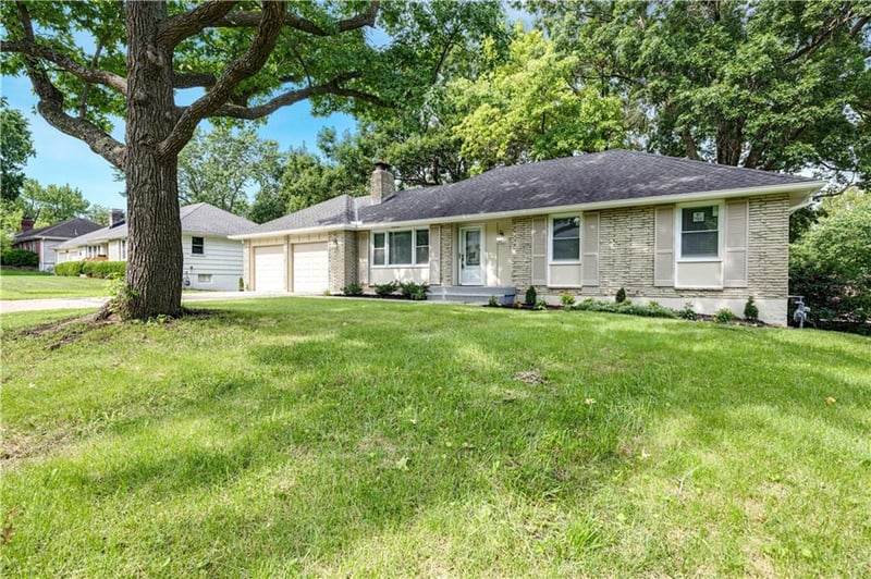 7404 Willow Ave, Raytown, MO 64133