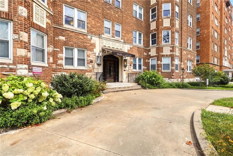 309 Emanuel Cleaver Blvd #404, Kansas City, MO 64112