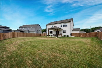 6613 NW 106th St, Kansas City, MO 64154