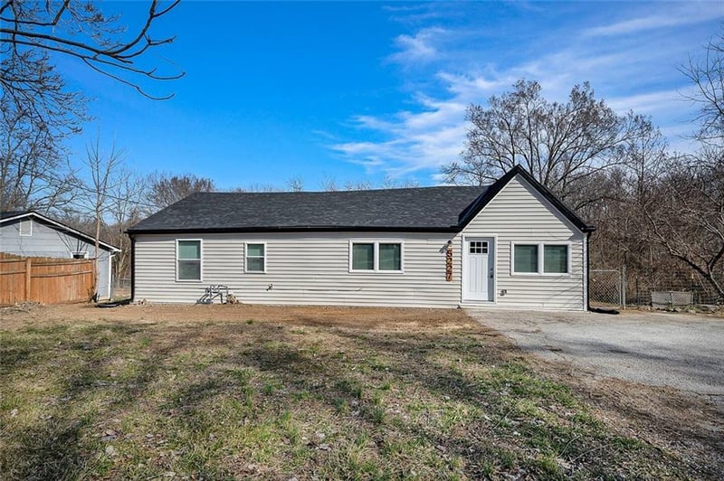 5227 Merrimac Ave, Kansas City, MO 64151