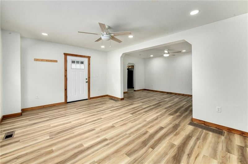 1122 2nd Ave, Leavenworth, KS 66048