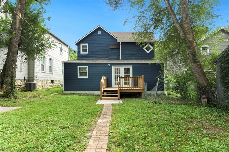 1122 2nd Ave, Leavenworth, KS 66048