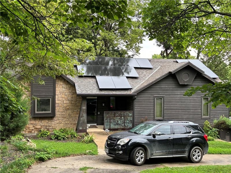 9902 73rd Ter, Kansas City, MO 64152