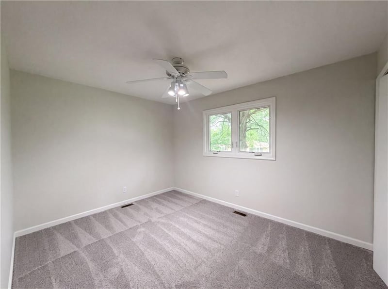 2909 Sagebrush Dr, Lawrence, KS 66047
