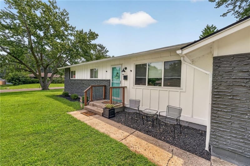 13021 E 40th Ter S, Independence, MO 64055