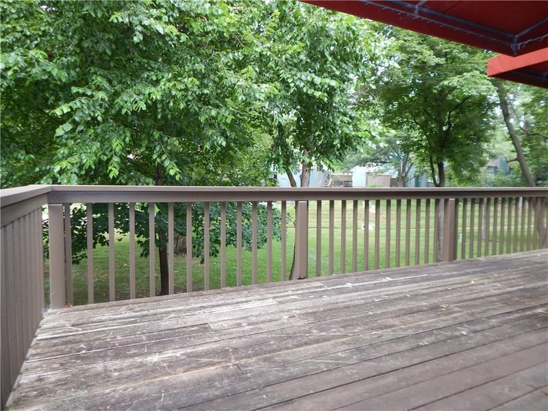 306 Lakeside Dr, Liberty, MO 64068