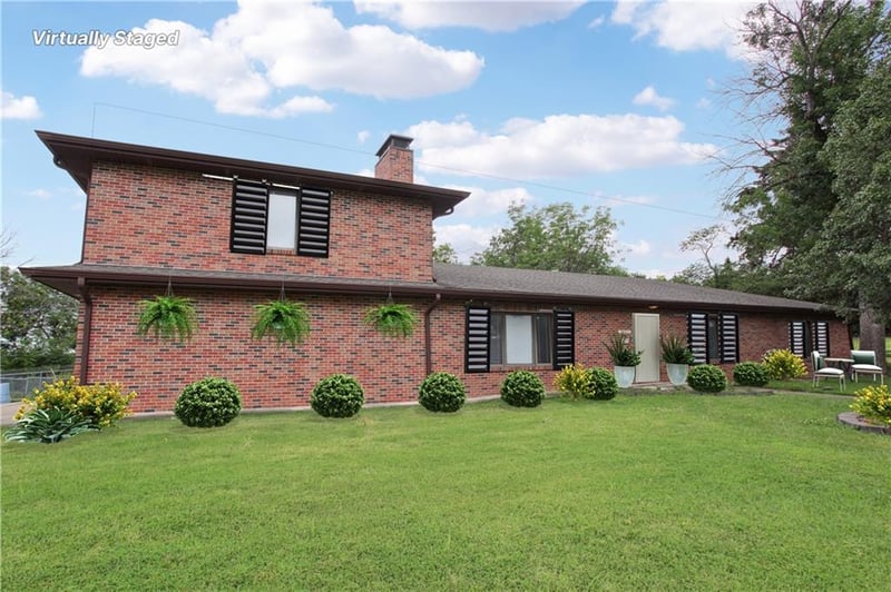 4225 Scott Rd, Kansas City, MO 64137