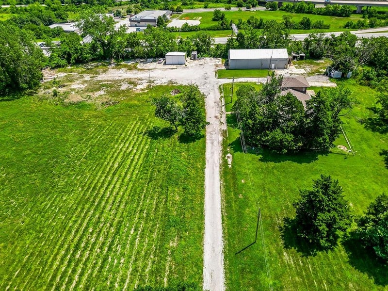 4225 Scott Rd, Kansas City, MO 64137