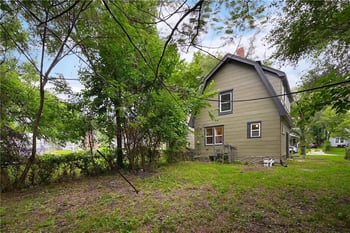 2403 E 69th Ter, Kansas City, MO 64132