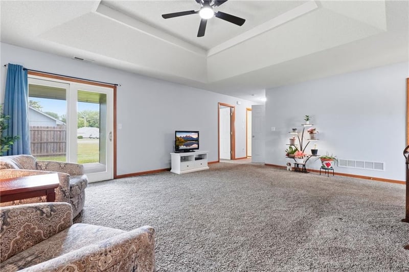 103 Blue Branch Cir, Grain Valley, MO 64029