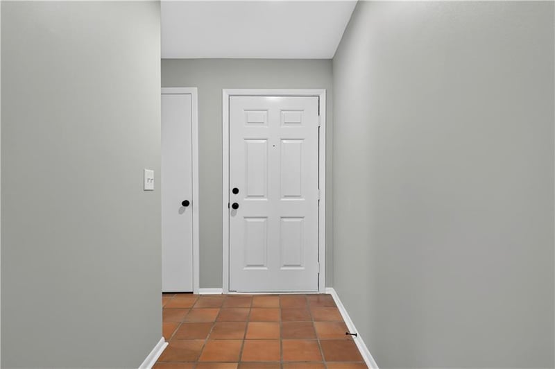 12726 110th Ter, Overland Park, KS 66210