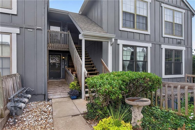 12726 110th Ter, Overland Park, KS 66210