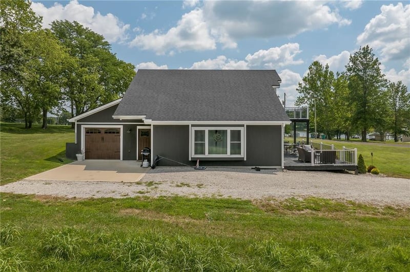 921 Lake Viking Ter, Altamont, MO 64640