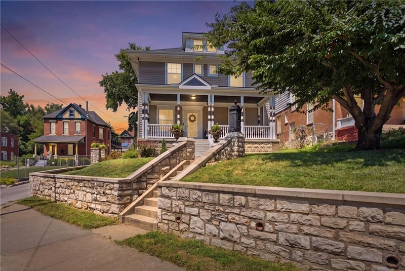 3300 10th St, Kansas City, MO 64127