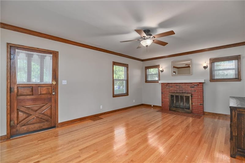 5833 Monrovia St, Shawnee, KS 66216