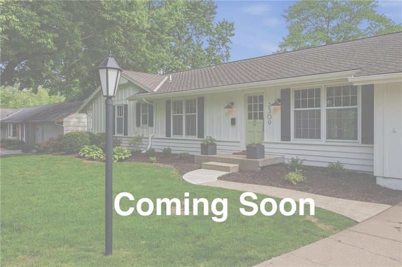 2309 104th St, Leawood, KS 66206