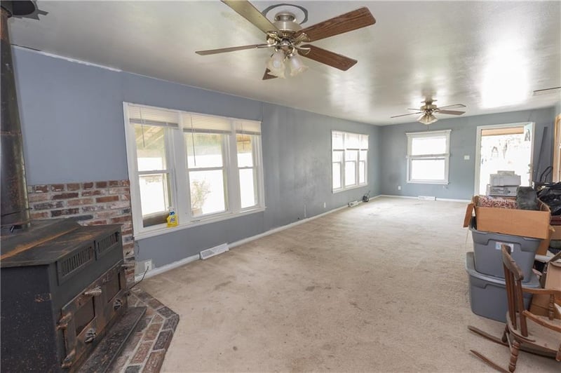 3113 Washington St, Parsons, KS 67357