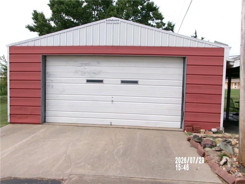 220 Garfield St, Iola, KS 66749