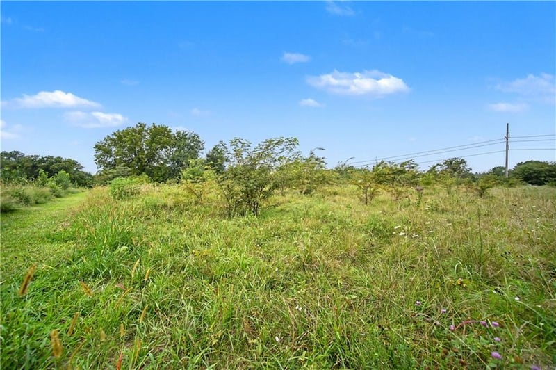 20136 Antioch Rd, Bucyrus, KS 66013