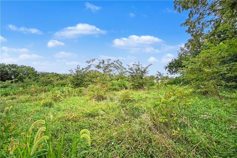 20136 Antioch Rd, Bucyrus, KS 66013