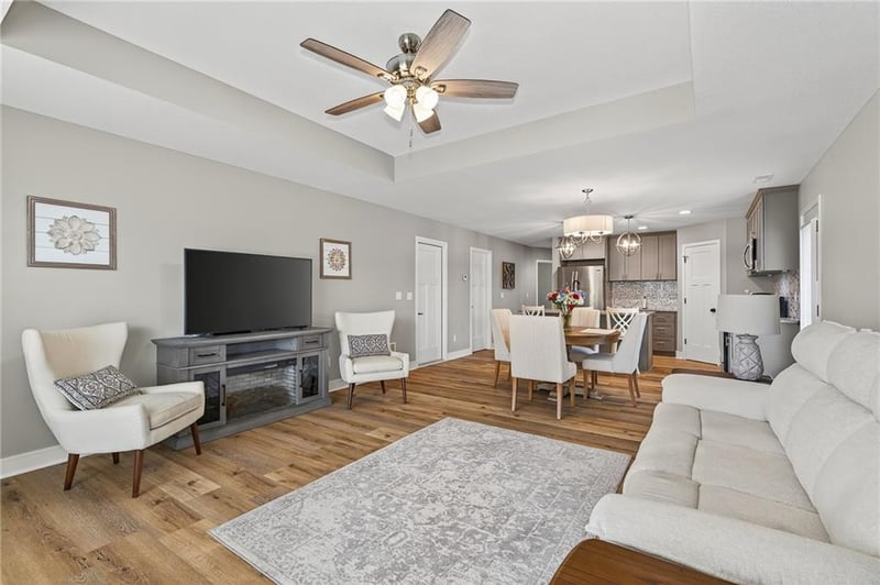 1722 Joann Dr, Raymore, MO 64083