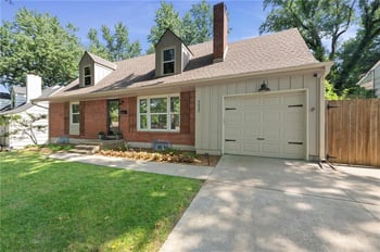9025 Holly St, Kansas City, MO 64114