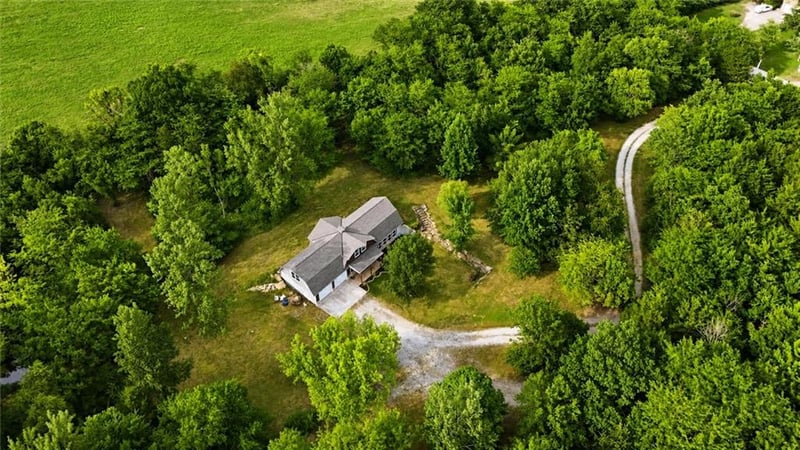 12632 Elkhorn Rd, Rayville, MO 64084